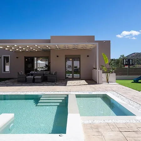 Villa Koin Sunrise, With Heated Pool & Whirlpool *