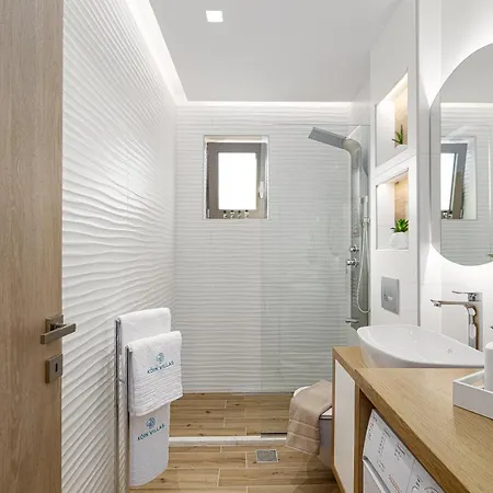 Koin Sunrise, With Heated Pool & Whirlpool Villa *