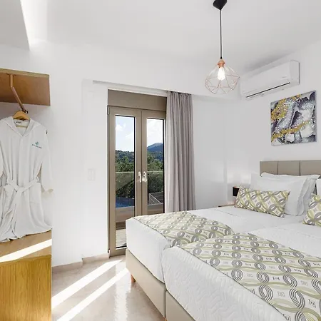 Koin Sunrise, With Heated Pool & Whirlpool Villa Perama (Crete)
